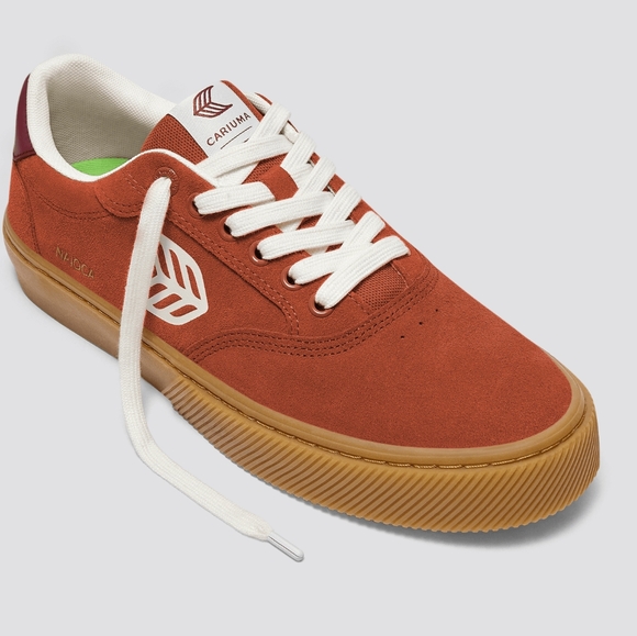 Cariuma Shoes - Cariuma Naioca Gum Picante Suede Off-White Logo Ruby Wine Sneaker